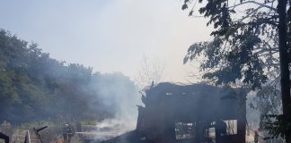 FOTO-VIDEO Imaginile dezastrului de la biserica din lemn din Chiojdeni