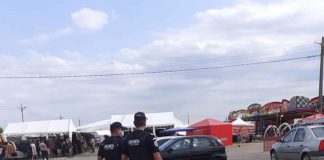 O vrânceancă norocoasă: și-a recuperat de la jandarmi portofelul plin cu bani, pierdut în târg la Tecuci