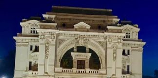 Happy Hour, astăzi după-amiază, la Teatrul Focșani