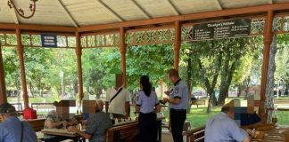 FOTO Campanie de informare la Focșani, Tănăsoaia și Păunești pentru prevenirea infracțiunilor de înșelăciune a persoanelor vârstnice