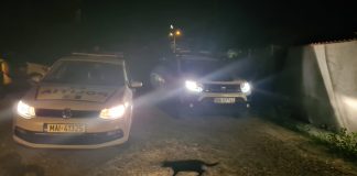 FOTO Un bărbat care trebuia să se afle în penitenciar, prins la volan, fără permis, în Focșani. Ce s-a întâmplat cu pasagerul său