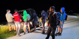 FOTO Turiști blocați pe Cheile Tișiței, scoși la liman de salvamontiști