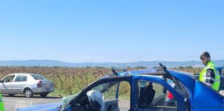 Trei persoane rănite într-un accident la ieșire din Bizighești