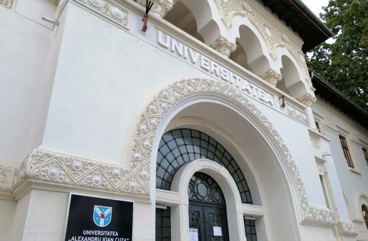 Ziua Porților Deschise, vineri, la Extensia din Focșani a Universității „Al.I.Cuza” din Iași / Oferta educațională și oportunități de dezvoltare profesională