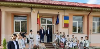 Păstrarea și promovarea tradițiilor, cu elevii din Paltin