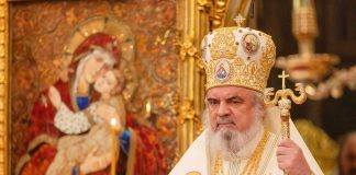 Patriarhul Daniel îi îndeamnă pe credincioși să respecte ”cu stricteţe sfatul medicilor şi măsurile sanitare hotărâte de autorităţile competente”