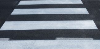 Accident pe trecerea de pietoni, în Focșani