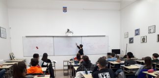 Cursuri de legislație pentru tineri în cadrul proiectului “Documentat faci ce este corect. Drept e Legal“