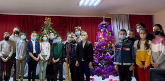 Moș Crăciun a venit mai devreme la copiii Centrului de Zi ”Dănuț” din Broșteni