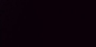 FOTO Un șofer s-a rătăcit pe un drum desfundat de pe Valea Rîmnicului