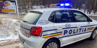 FOTO V-ați echipat mașina cu anvelope de iarnă? La munte ninge iar poliția face controale