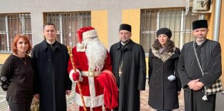 Protoieria Focșani II l-a ajutat pe Moș Crăciun să viziteze Centrul Școlar pentru Educație Incluzivă „Elena Doamna” din Focșani