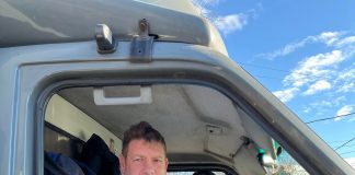 Fasole cu ciolan și stegulețe pentru conducătorii auto care au trecut prin Pufești