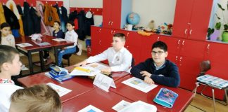 Elevii și preșcolarii revin, astăzi, la cursuri