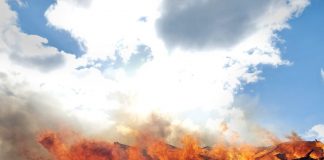 ULTIMA ORĂ Două gospodării în flăcări la Bârsești