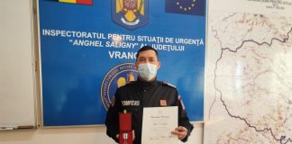 FOTO Pompierul vrâncean Cătălin Păun Toma, decorat de președintele României