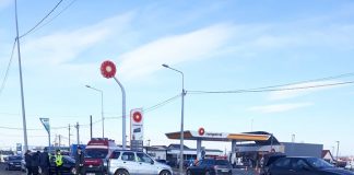 Trafic îngreunat la intrarea în Adjud din cauza unui accident