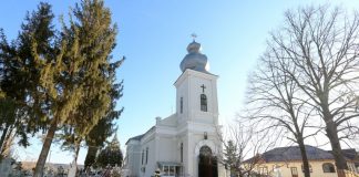 Parohia Bolotești are casă praznicală nouă, sfințită de arhiepiscopul Ciprian