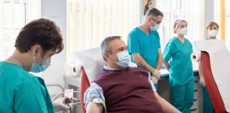 Un transport de ajutoare donate pe platforma deschisă de Guvernul României va pleca în această seară spre Ucraina/ Premierul Ciucă a donat sânge