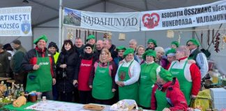 Cel mai mare concurs de preparat porcul din Ungaria, câștigat de echipa Hunedoarei. S-a bătut cu alte 32 de echipe din opt țări