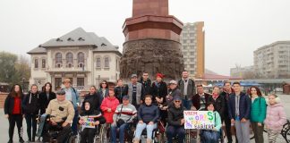 Accesul persoanelor cu dizabilități în sala de spectacole a Teatrului Municipal Focșani, o problemă încă nerezolvată