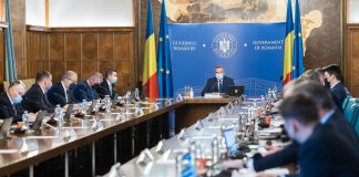 Decizii ale coaliției de guvernare: ratele bancare se amână cu 9 luni, 700 lei pentru pensionarii cu pensii mici, spor la salariile bugetarilor, suspendarea angajărilor la stat