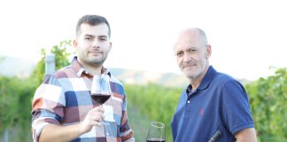 Tradiție și inovație la un producător de vinuri din Vrancea