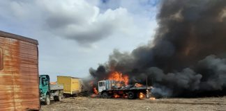 Incendii cu pagube însemnate: 3 camioane, 3 gospodării, cereale, mobilier, bunuri de uz casnic