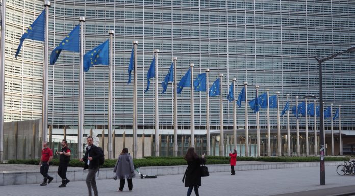 Comisia Europeană a semnat acordul SAFE cu România: 16,68 miliarde de Euro pentru apărare și infrastructură strategică