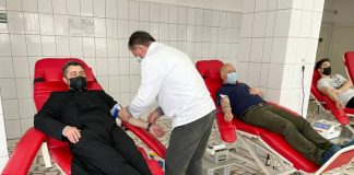 Preotul și credincioșii Parohiei Satu Nou, Panciu, au donat sânge pentru răniții din războiul din Ucraina