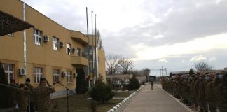 FOTO Ceremonii de omagiere a celor 8 militari morți în urma prăbușirii aeronavelor, aseară, la Constanța