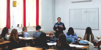 Peste 1.600 de locuri disponibile la școlile de agenți de poliție