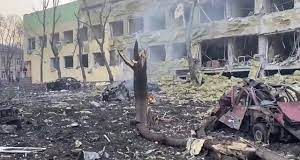 VIDEO Apelul disperat al unui polițist ucrainean din Mariupol, oraș distrus de armata rusă: ”Biden, Macron, ați promis ajutor, dați-ne ajutor!”