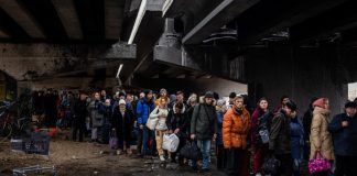 Războiul din Ucraina, după o lună: mii de oameni uciși, printre care și copii, mii de clădiri distruse, peste 6 milioane de ucraineni și-au părăsit casele