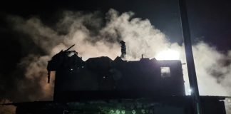 VIDEO Incendiu la o casă în Făurei, Garoafa/ O femeie a suferit atac de panică