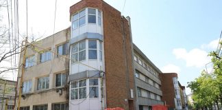 FOTO Se lucrează la reabilitarea clădirii unde funcționează serviciile de evidență a populației, permise, înmatriculări și pașapoarte