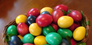InfoCons: Atenție la vopseaua de ouă pe care o folosiți de Paști!