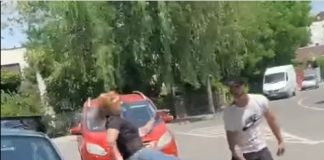 Reacția poliției la conflictul de pe stradă