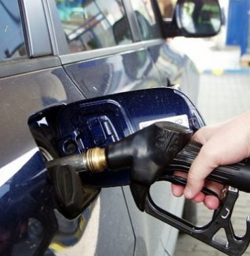 Ilie Bolojan: acciza la carburanți va scădea ”foarte probabil” săptămâna viitoare