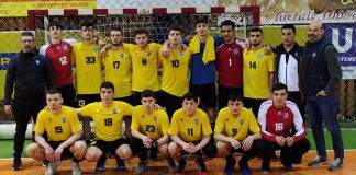 Handbaliștii juniori ai Focșaniului au început cu o victorie Turneul Final de la Bacău