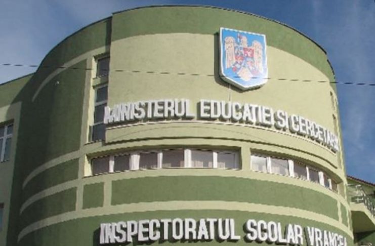 Expiră contractele de management pentru 64 de directori și 15 directori adjuncți din Vrancea. Cadrele didactice titulare își pot depune dosarele