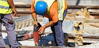 Trafic deviat, începând de diseară, pe drumul principal dintre Adjud și Burcioaia