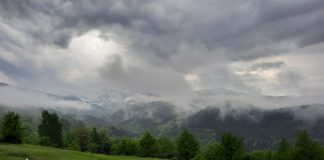 FOTO Avertismentul salvamontiștilor: Evitați drumurile pe munte, în aceste zile cu vreme instabilă!