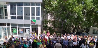 ULTIMA ORĂ Protest al angajaților de la SC CUP Salubritate Focșani VIDEO