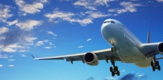 Turiştii pot cere până la 600 de euro despăgubire pentru un zbor anulat