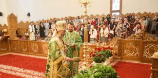 Arhiepiscopul Ciprian, de Rusalii, la Catedrala Ortodoxă din Focșani