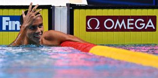 O nouă performanță istorică: David Popovici a câștigat a doua medalie mondială de aur, la doar 17 ani