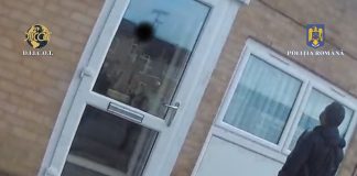 Percheziții în România și Marea Britanie la membrii unei rețele de proxenetism și spălare de bani/ Printre victime se află și persoane din Vrancea