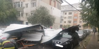 VIDEO-FOTO Primele imagini de la urmările vijeliei din Focșani