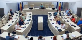 Elevii de 10 la Evaluarea Națională și Bacalaureat, recompensați cu câte 2.000 de lei de Consiliul Local Focșani